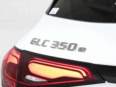 New 2025 Mercedes-Benz GLC 350e 4MATIC image 5