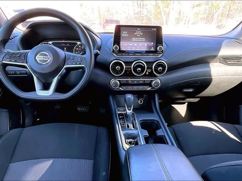 Used 2023 Nissan Sentra SV image 16