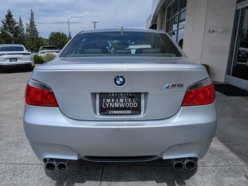 Used 2006 BMW M5 RWD image 5