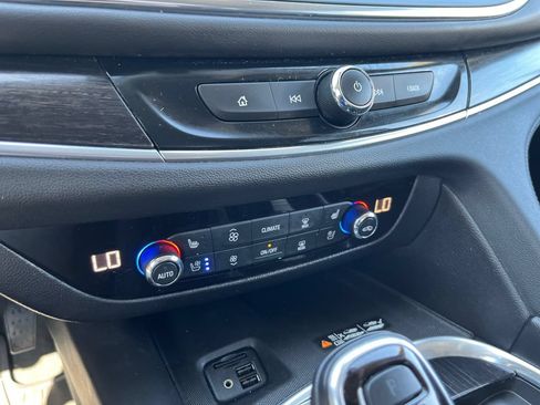 Used 2021 Buick Enclave Avenir w/ Avenir Technology Package AWD/4WD image 20