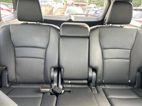 Used 2024 Honda Passport EX-L image 32