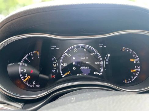 Used 2018 Jeep Grand Cherokee Overland AWD/4WD image 13