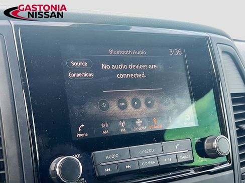 Used 2024 Nissan Titan SV w/ SV Convenience Package image 18