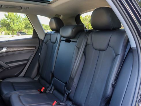 Used 2018 Audi Q5 Prestige w/ Prestige Package AWD/4WD image 17