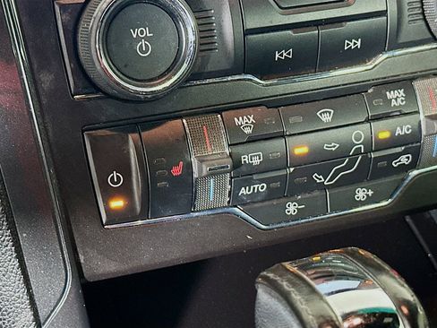 Used 2017 Ford Explorer XLT w/ Equipment Group 202A image 20