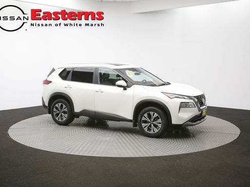 Used 2022 Nissan Rogue SV w/ SV Premium Package image 98