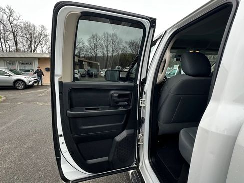 Used 2017 RAM 1500 Express image 26