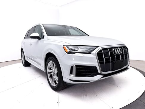 Used 2023 Audi Q7 3.0T Premium Plus AWD/4WD image 12