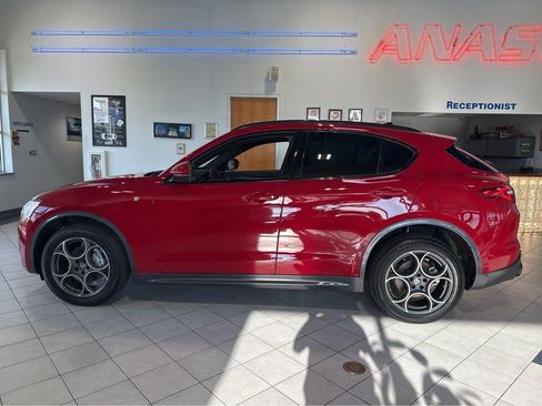 Used 2023 Alfa Romeo Stelvio Ti AWD/4WD image 10