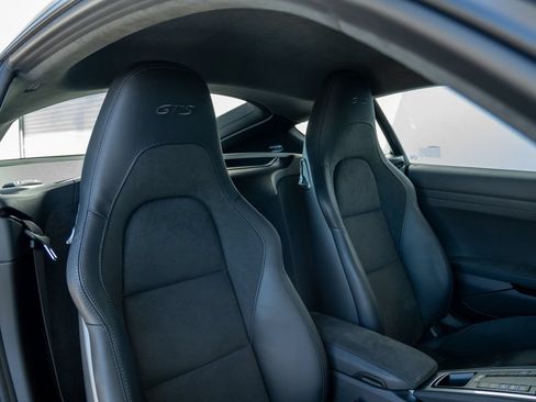 Certified 2025 Porsche 718 Cayman GTS RWD image 21