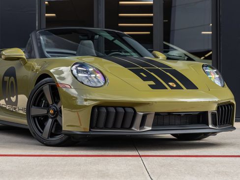 Certified 2026 Porsche 911 GTS RWD image 10