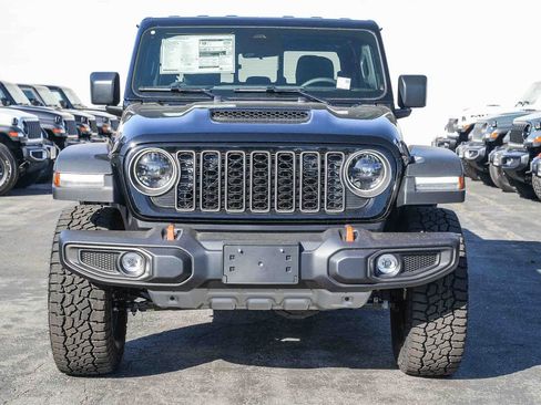 New 2026 Jeep Gladiator Mojave image 2