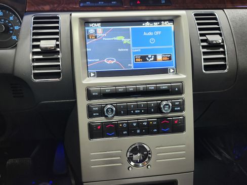 Used 2011 Ford Flex Limited image 32