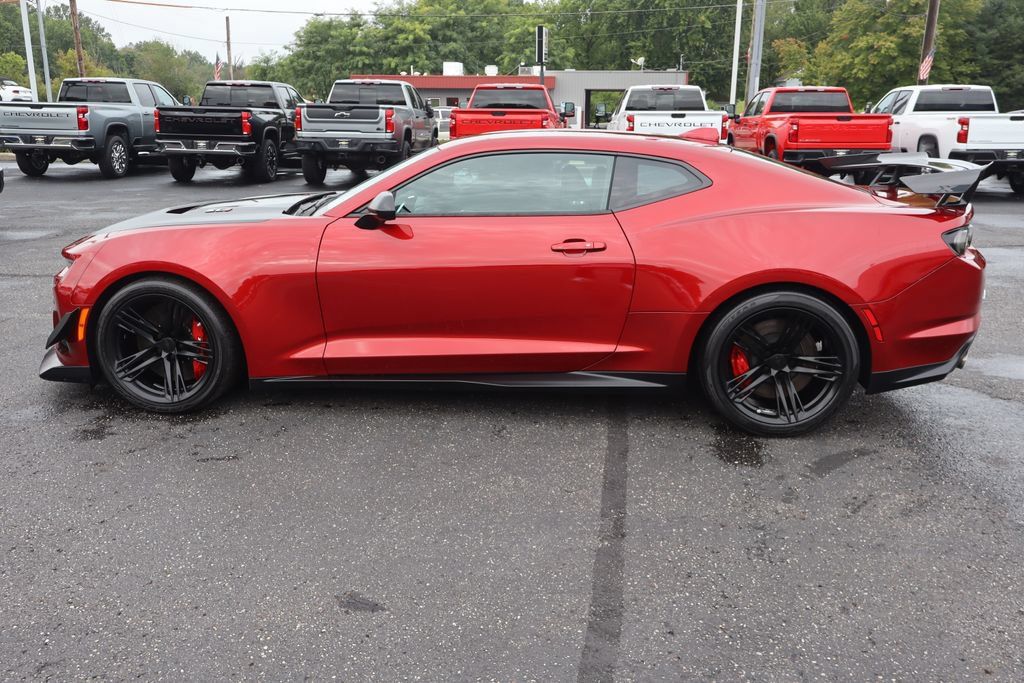Used 2022 Chevrolet Camaro ZL1 RWD image 30