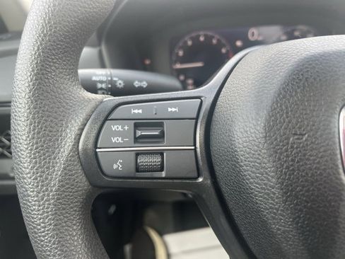 Used 2023 Honda Accord EX image 14