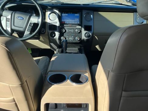 Used 2016 Ford Expedition Limited image 14