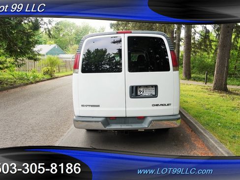 Used 2002 Chevrolet Express 3500 Extended Passenger w/ LS Preferred Equipment Group RWD image 10