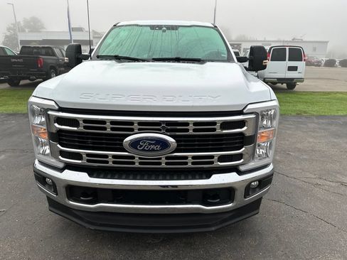 Used 2025 Ford F250 XLT AWD/4WD image 2