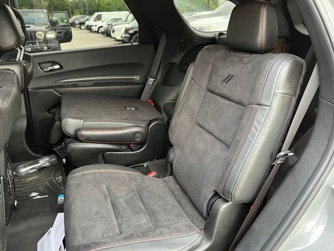 Used 2023 Dodge Durango R/T w/ Tow 'N Go Package AWD/4WD image 9
