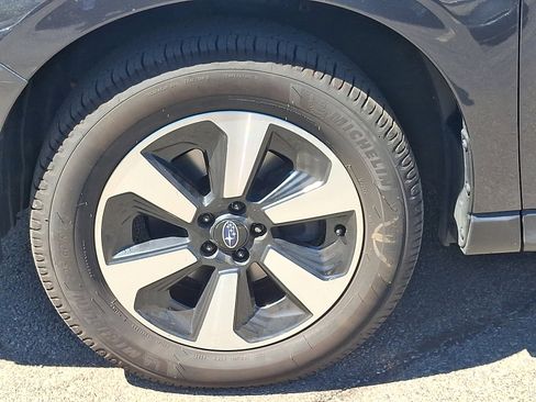 Used 2017 Subaru Forester 2.5i w/ Alloy Wheel Package AWD/4WD image 11