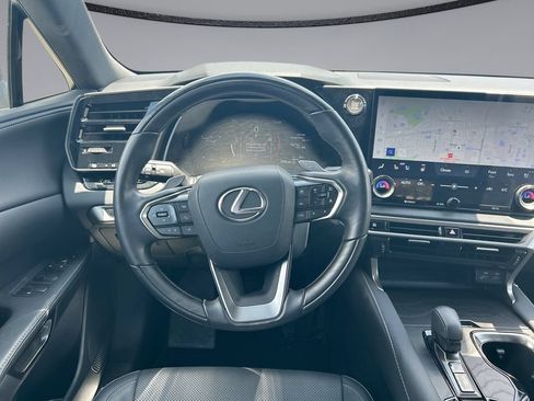 Used 2025 Lexus RX 350 Premium w/ Accessory Package (Z1) FWD image 10
