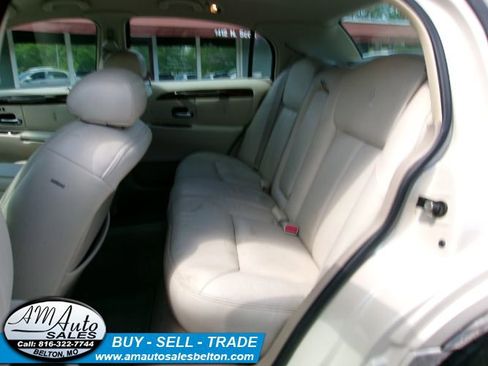 Used 2000 Lincoln Town Car Cartier RWD image 13