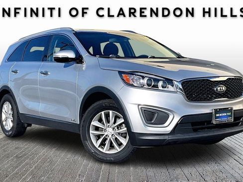 Used 2018 Kia Sorento LX image 1