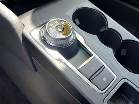 New 2025 Ford Escape SE FWD image 23
