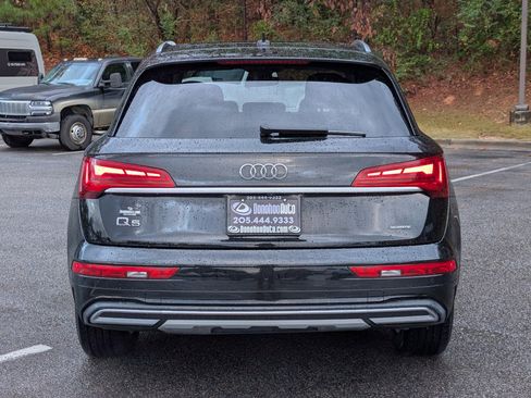 Used 2021 Audi Q5 Premium w/ Convenience Package image 8