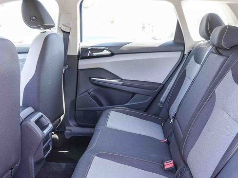 Used 2024 Volkswagen Taos S FWD image 18
