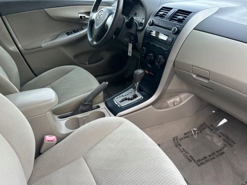 Used 2010 Toyota Corolla LE image 16