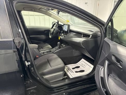 Used 2024 Toyota Corolla LE FWD image 10