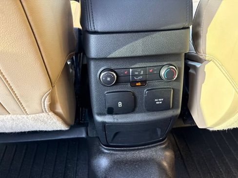 Used 2016 Ford Explorer Limited w/ Equipment Group 301A FWD image 19