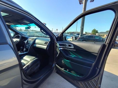 Used 2013 Ford Explorer XLT AWD/4WD image 46