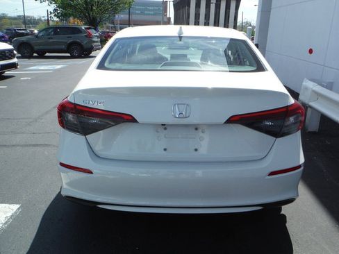Used 2024 Honda Civic LX image 7