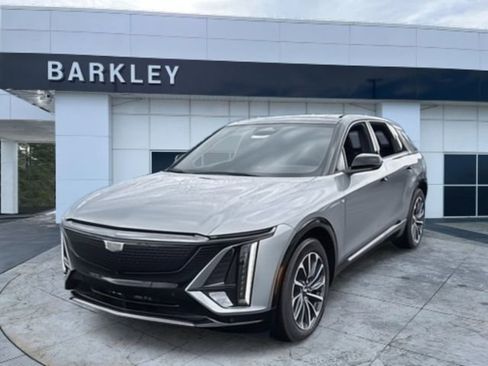 New 2025 Cadillac Lyriq Sport image 3