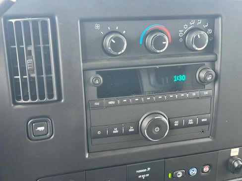 New 2024 GMC Savana 3500 w/ Power Convenience Package RWD image 8
