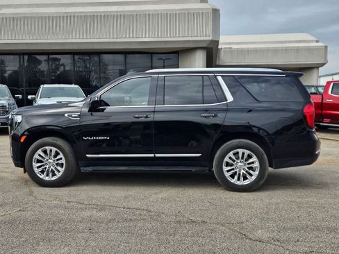 Used 2024 GMC Yukon SLT image 2