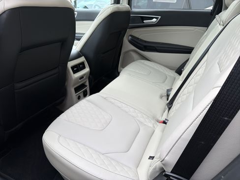 Used 2024 Ford Edge Titanium w/ Titanium Elite Package image 24