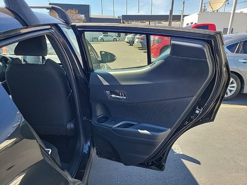 Used 2019 Toyota C-HR XLE image 10