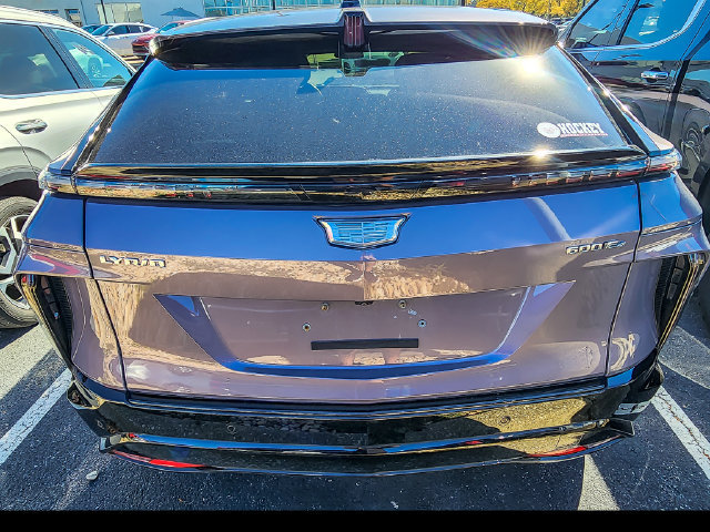 Certified 2024 Cadillac Lyriq Sport w/ LPO, Floor Liner Package AWD/4WD image 7