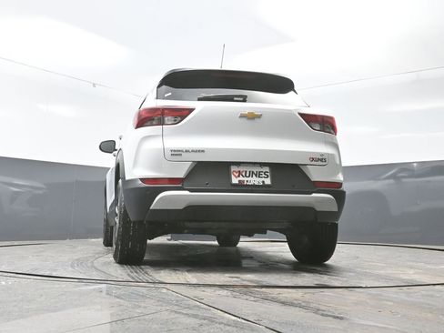 Used 2025 Chevrolet TrailBlazer LT w/ Driver Confidence Package image 55