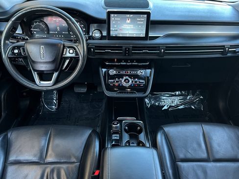 Used 2022 Lincoln Corsair FWD w/ Premium Package image 12