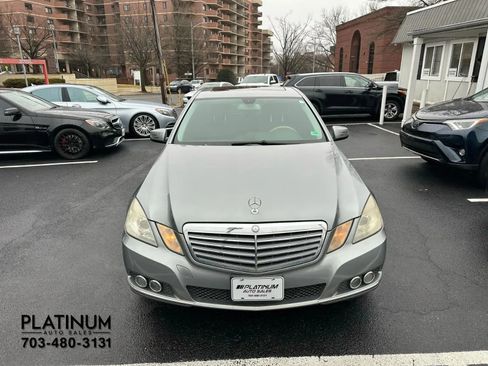 Used 2010 Mercedes-Benz E 350 4MATIC Sedan image 5