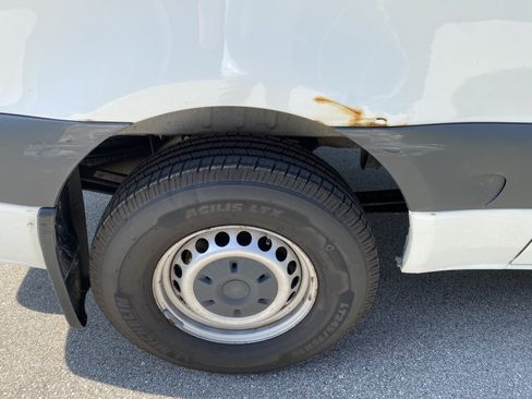 Used 2019 Freightliner Sprinter 2500 RWD image 5