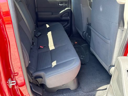 Used 2024 Nissan Frontier SV RWD image 15