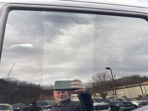 Used 2025 Chevrolet Colorado Trail Boss image 15