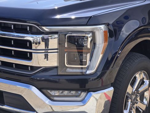 Used 2021 Ford F150 Lariat w/ Equipment Group 502A High AWD/4WD image 6