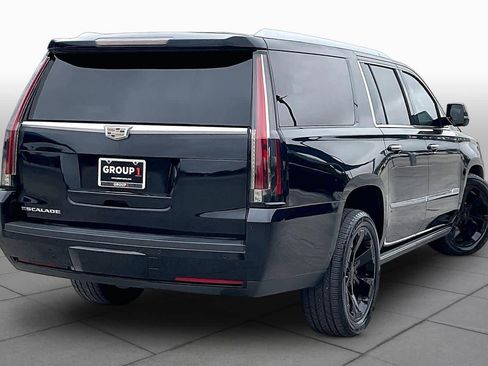 Used 2016 Cadillac Escalade ESV Premium AWD/4WD image 11