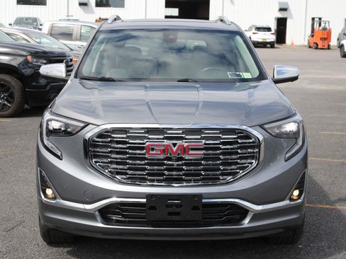 Used 2020 GMC Terrain Denali w/ Denali Premium Package AWD/4WD image 2